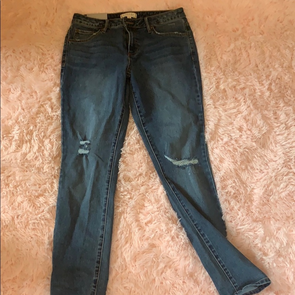 Francesca‘s jeans